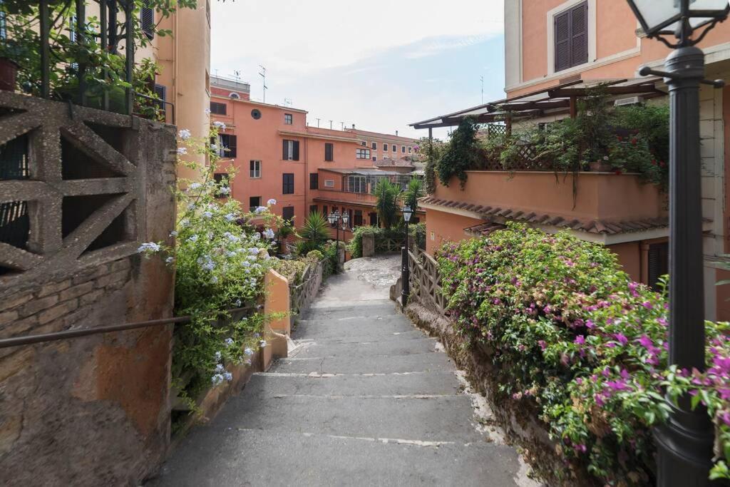 Elegante Open Space Con Vasca Idromassaggio A Trastevere Екстериор снимка