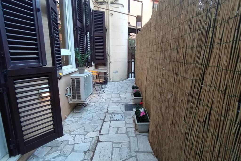 Elegante Open Space Con Vasca Idromassaggio A Trastevere Екстериор снимка